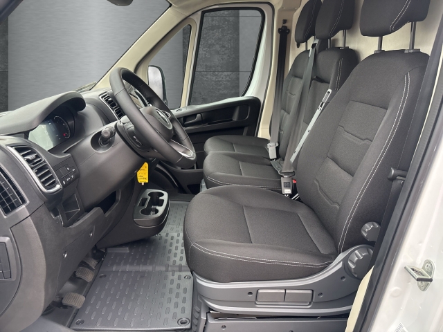 Fahrzeugansicht Opel Movano Cargo 2.2BlueHDi 3,5t verstärkt L3H2 Navi Cargo-Plus-Paket Techno-Plus-Paket StandHZG - Bild 8