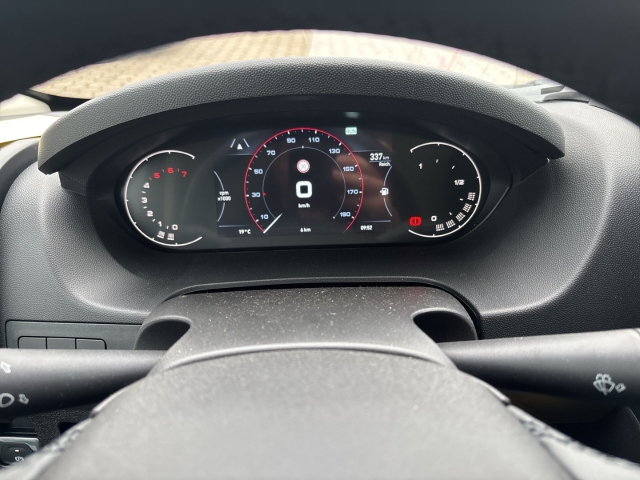 Fahrzeugansicht Opel Movano Cargo 2.2BlueHDi 3,5t verstärkt L3H2 Navi Cargo-Plus-Paket Techno-Plus-Paket StandHZG - Bild 12