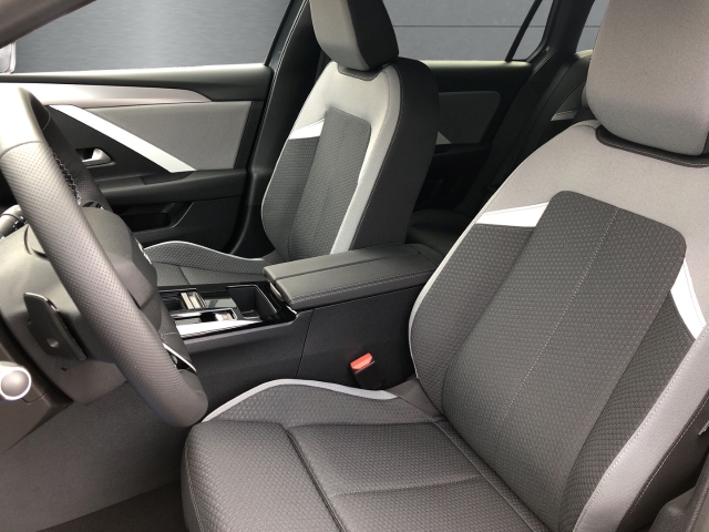 Fahrzeugansicht Opel Astra ST Edition 1.5 Diesel Automatik Tech Komfort-Paket Allwetter Navi LED Apple CarPlay - Bild 7
