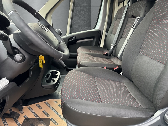 Fahrzeugansicht Opel Movano Cargo 3,5t verstärkt L3 Komfort Winter Baustellen Paket Holzboden dig.Fahrtenschreiber - Bild 9