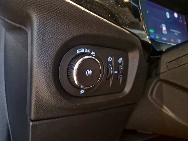 Fahrzeugansicht Opel Corsa-e Elegance Rückfahrkam Style-Paket SitzHZG Allwetter digitales Cockpit LED - Bild 21