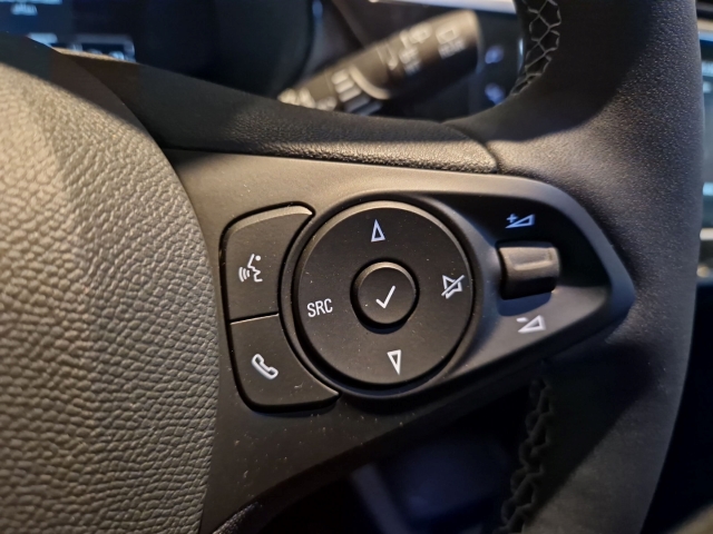 Fahrzeugansicht Opel Corsa-e Elegance Rückfahrkam Style-Paket SitzHZG Allwetter digitales Cockpit LED - Bild 24