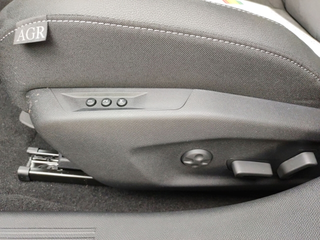 Fahrzeugansicht Opel Astra GS Line AT 360Grad Kamera Navi Sitzheizung LED HUD digitales Cockpit Soundsystem - Bild 16