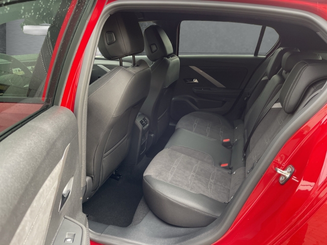 Fahrzeugansicht Opel Astra GS Line MHEV RückCam Navi Sitzheizung LED Klimaautomatik HUD - Bild 9