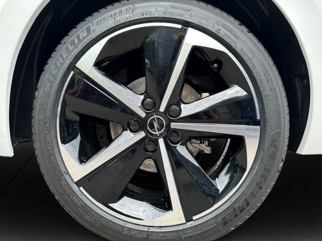 Fahrzeugansicht Opel Astra ST GS HUD El. Panodach Navi 360 Kamera LED Blendfreies Fernl. Kurvenlicht ACC El. Heckklappe - Bild 4