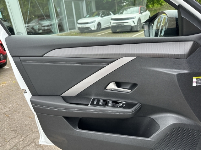 Fahrzeugansicht Opel Astra ST GS HUD El. Panodach Navi 360 Kamera LED Blendfreies Fernl. Kurvenlicht ACC El. Heckklappe - Bild 13