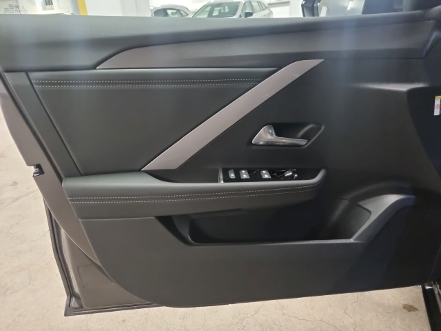Fahrzeugansicht Opel Astra ST GS 96kw AT Tech-Paket Komfort HUD El. Panodach Navi 360 Kamera LED Blendfreies Fernl. - Bild 13