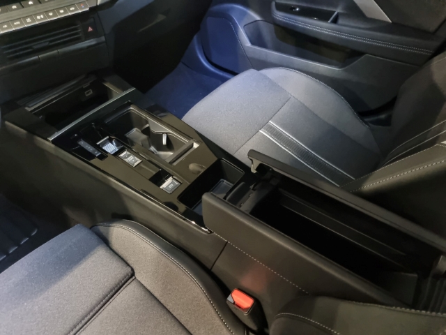 Fahrzeugansicht Opel Astra ST GS 96kw AT Tech-Paket Komfort HUD El. Panodach Navi 360 Kamera LED Blendfreies Fernl. - Bild 20
