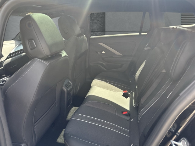 Fahrzeugansicht Opel Astra ST 1.2T GS Tech-Paket Komfort HUD El. Panodach Navi 360 Kamera LED Blendfreies Fernl. - Bild 9