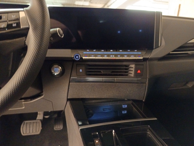 Fahrzeugansicht Opel Astra ST 1.2T GS Line HUD El. Panodach Navi 360 Kamera LED Blendfreies Fernl. - Bild 11