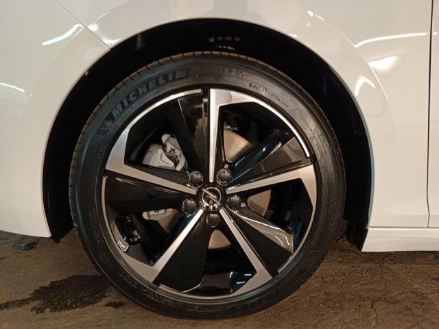 Fahrzeugansicht Opel Astra ST 1.2T GS Line HUD El. Panodach Navi 360 Kamera LED Blendfreies Fernl. - Bild 16