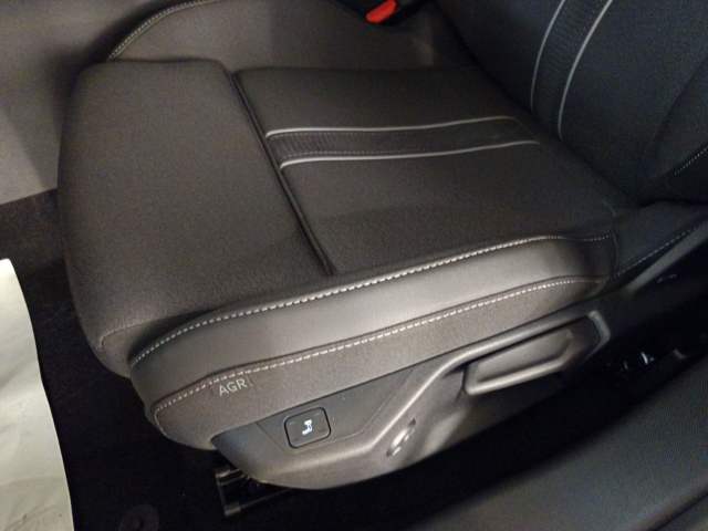 Fahrzeugansicht Opel Astra ST 1.2T GS Line HUD El. Panodach Navi 360 Kamera LED Blendfreies Fernl. - Bild 17