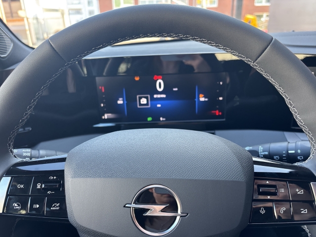 Fahrzeugansicht Opel Astra ST Edition Komfort-Paket LED ACC Apple CarPlay Android Auto Klimaautom Musikstreaming - Bild 12