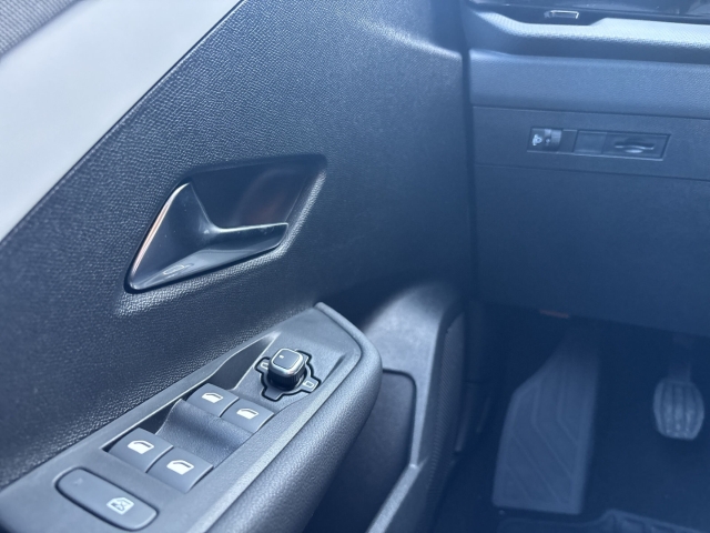 Fahrzeugansicht Opel Astra ST Edition Komfort-Paket LED ACC Apple CarPlay Android Auto Klimaautom Musikstreaming - Bild 13