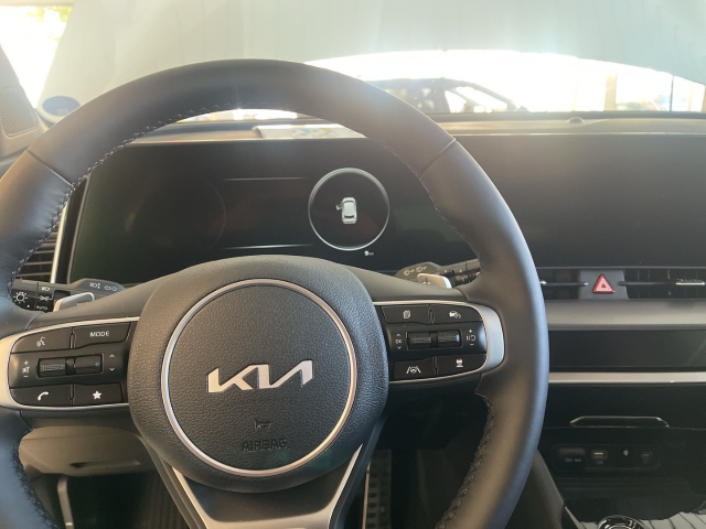 Fahrzeugansicht Kia Sportage GT LINE 1.6T HEV Allrad PANORAMADACH HarmanKardon-SOUND Sportpaket AD Niveau - Bild 12