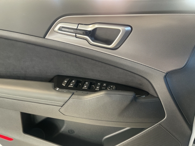 Fahrzeugansicht Kia Sportage GT LINE 1.6T HEV Allrad PANORAMADACH HarmanKardon-SOUND Sportpaket AD Niveau - Bild 13