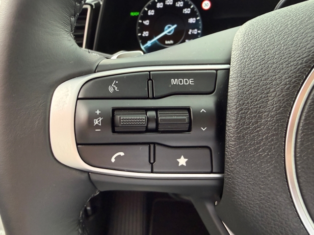 Fahrzeugansicht Kia Sportage GT LINE 1.6T HEV Allrad PANORAMADACH HarmanKardon-SOUND Sportpaket AD Niveau - Bild 17
