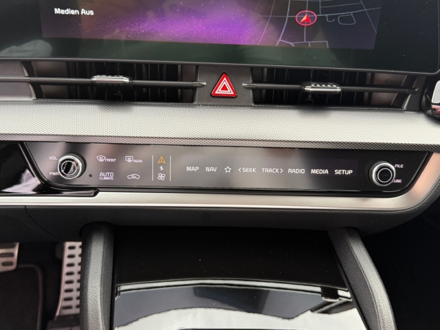 Fahrzeugansicht Kia Sportage GT LINE 1.6T HEV Allrad PANORAMADACH HarmanKardon-SOUND Sportpaket AD Niveau - Bild 22