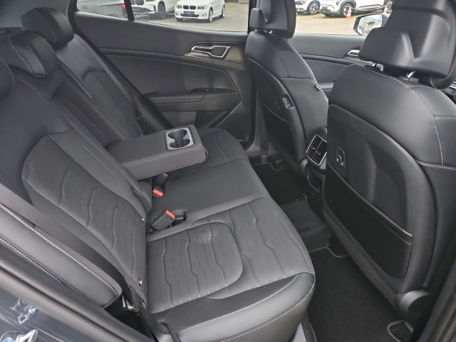 Fahrzeugansicht Kia Sportage 1.6T DCT AWD Vision Komfort Apple CarPlay Sitzheizung LED-Hauptscheinwerfer Rückfahrkamera - Bild 19
