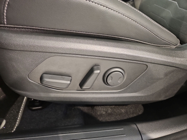 Fahrzeugansicht Kia Sportage 1.6T Vision Komfort-Paket Navi Digitales Cockpit LED ACC Apple CarPlay Android Auto - Bild 22