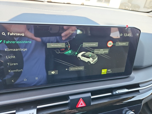 Fahrzeugansicht Kia Sportage 1.6 AT Vision Komfortpaket Apple CarPlay Sitzheizung LED-Hauptscheinwerfer Rückfahrkamera - Bild 23