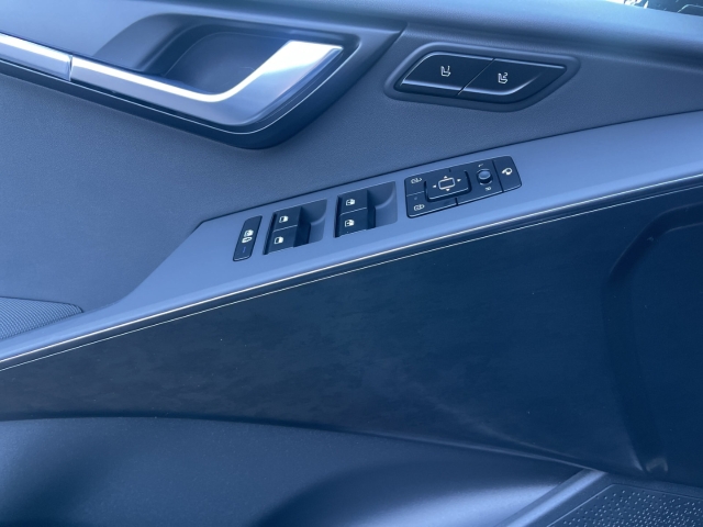 Fahrzeugansicht Kia Niro Spirit 1.6 Hybrid Relax Technologie-Paket El. Dach HUD Navi - Bild 13