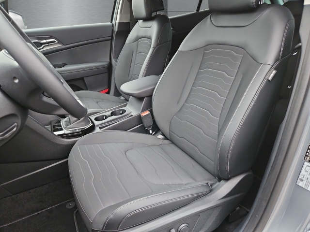 Fahrzeugansicht Kia Sportage 1.6T Vision + Komfort Navi LED Kamera SHZ+LHZ digitales Cockpit Blendfreies Fernl. - Bild 8