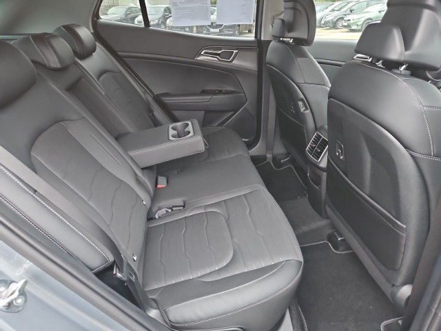 Fahrzeugansicht Kia Sportage 1.6T Vision + Komfort Navi LED Kamera SHZ+LHZ digitales Cockpit Blendfreies Fernl. - Bild 19