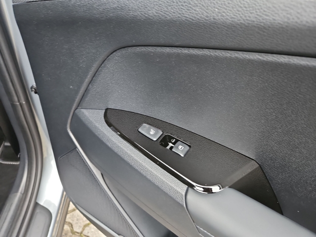 Fahrzeugansicht Kia Sportage 1.6T Vision + Komfort Navi LED Kamera SHZ+LHZ digitales Cockpit Blendfreies Fernl. - Bild 20