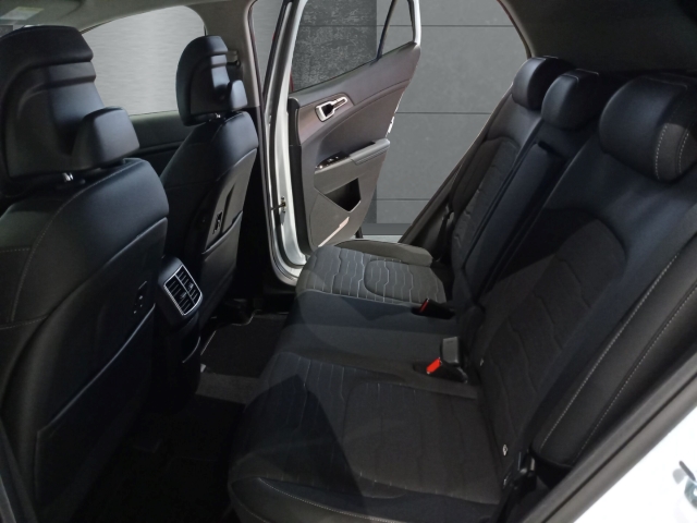 Fahrzeugansicht Kia Sportage Ultimate Edition 1.6 118 kW Mild-Hybrid DCT Komfort-Paket Navi Digitales Cockpit - Bild 9