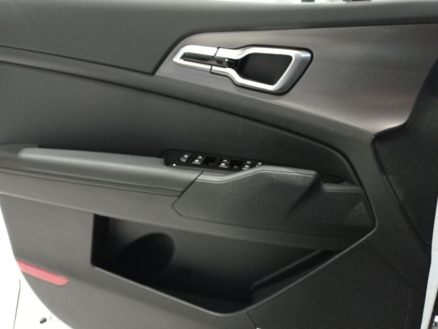 Fahrzeugansicht Kia Sportage Ultimate Edition 1.6 118 kW Mild-Hybrid DCT Komfort-Paket Navi Digitales Cockpit - Bild 13