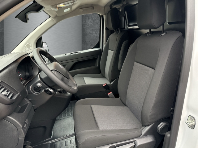 Fahrzeugansicht Citroen Jumpy 2.0 EU6d Kasten Lang BlueHDi 145 FAP Navi Holzboden Connect Box Apple CarPlay - Bild 8