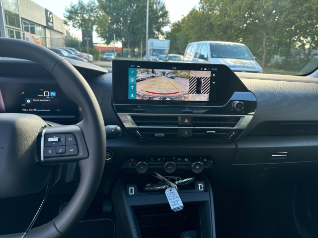 Fahrzeugansicht Citroen e-C4 X Max HUD El.Pano Navi 360 Massagesitze LED Apple CarPlay - Bild 11