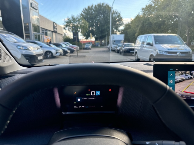 Fahrzeugansicht Citroen e-C4 X Max HUD El.Pano Navi 360 Massagesitze LED Apple CarPlay - Bild 12
