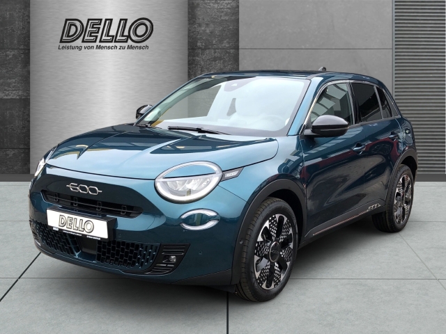 Fiat 600e La Prima Navi 360 Kamera Massagesitze LED El. Heckklappe Apple CarPlay