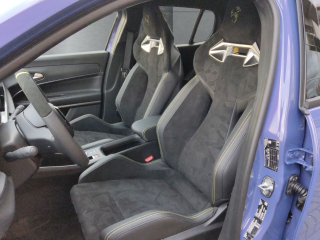 Fahrzeugansicht Abarth 600e 207 kW Scorpionissima Sonderaktion Tech Design-Paket Gaming Paket - Bild 8