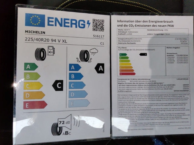 Fahrzeugansicht Abarth 600e 207 kW Scorpionissima Sonderaktion Tech Design-Paket Gaming Paket - Bild 15