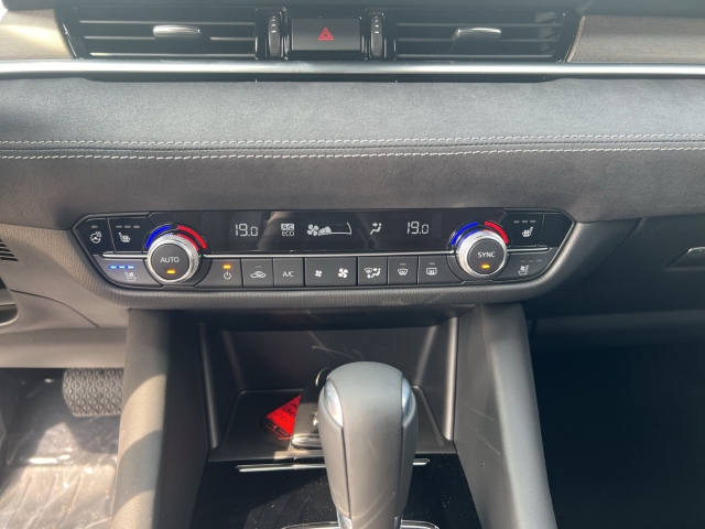 Fahrzeugansicht Mazda 6 Kombi 194PS TAKUMI Nappa BOSE HUD 360 Kamera ACC PDC Klima - Bild 11