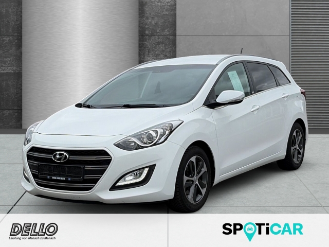 Fahrzeugansicht Hyundai i30 Passion blue I30 1.4 SHZ LenkradHZG PDC Alu. Regensensor Klima