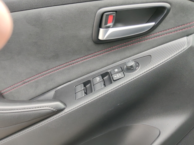 Mazda 2 Homura Aka 1.5 HUD AD LED Blendfreies Fernl. ACC Apple