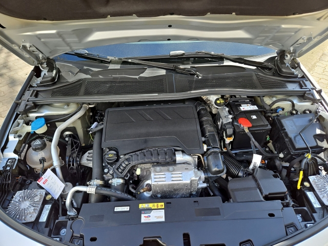 Fahrzeugansicht Opel Astra ST Ultimate 1.2T HUD Navi Leder Soundsystem 360 Kamera Massagesitze Klimasitze LED - Bild 14