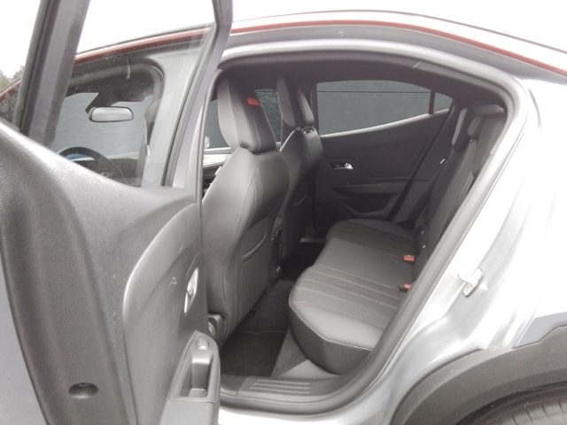 Fahrzeugansicht Opel Mokka GS Line 1.2 Turbo Navi digitales Cockpit LED Apple CarPlay Android Auto Klimaautom - Bild 9