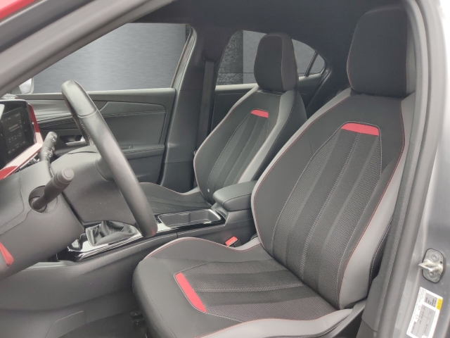 Fahrzeugansicht Opel Mokka GS Line 1.2 Turbo Allwetter Navi Digitales Cockpit LED Apple CarPlay Android Auto - Bild 8