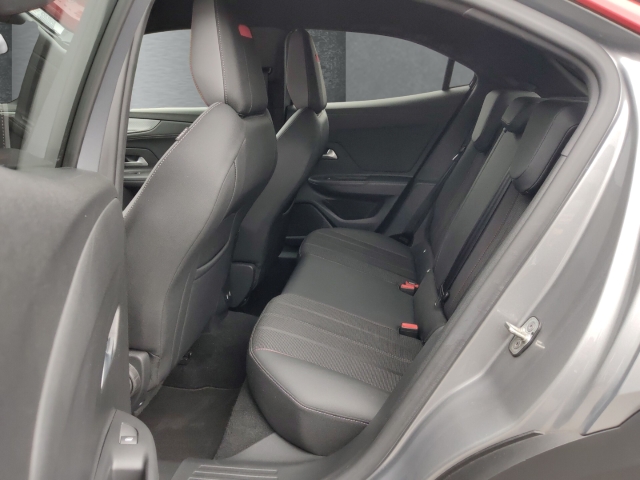 Fahrzeugansicht Opel Mokka GS Line 1.2 Turbo Allwetter Navi Digitales Cockpit LED Apple CarPlay Android Auto - Bild 9