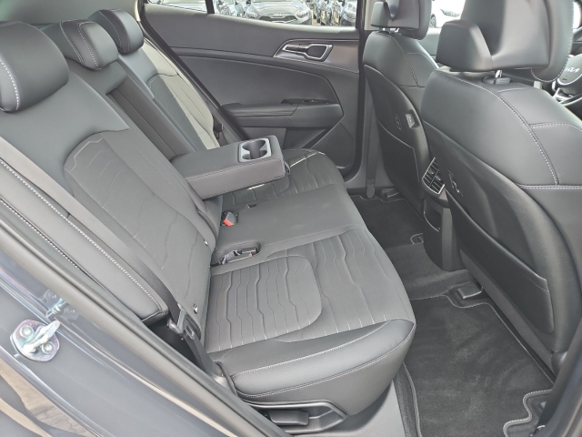 Fahrzeugansicht Kia Sportage 1.6T PHEV DCT AWD Vision Apple CarPlay LED-Hauptscheinwerfer Rückfahrkamera - Bild 19