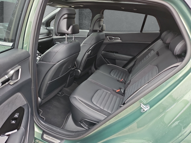 Fahrzeugansicht Kia Sportage 1.6T PHEV GT-Line 4WD 360 Grad Kamera Apple CarPlay Panoramadach Totwinkelassistent - Bild 9