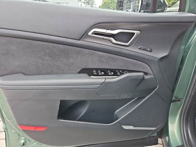 Fahrzeugansicht Kia Sportage 1.6T PHEV GT-Line 4WD 360 Grad Kamera Apple CarPlay Panoramadach Totwinkelassistent - Bild 13