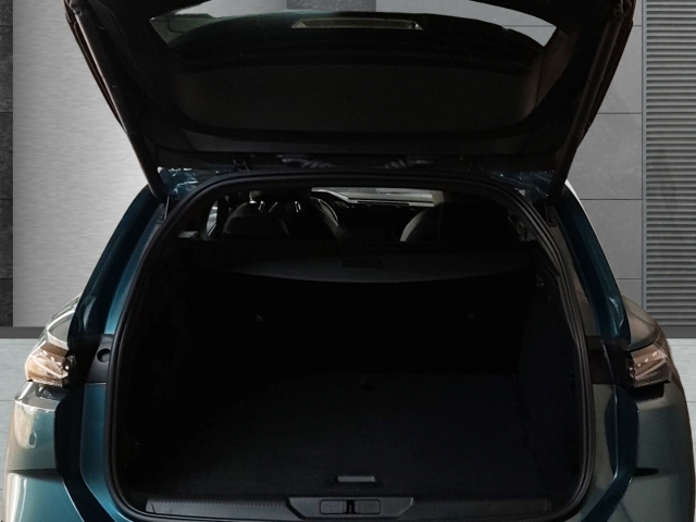 Fahrzeugansicht Peugeot 308 GT 1.2 PureTech 130 EU6d SW Navi LED Blendfreies Fernl. Kurvenlicht ACC El. Heckklappe - Bild 5