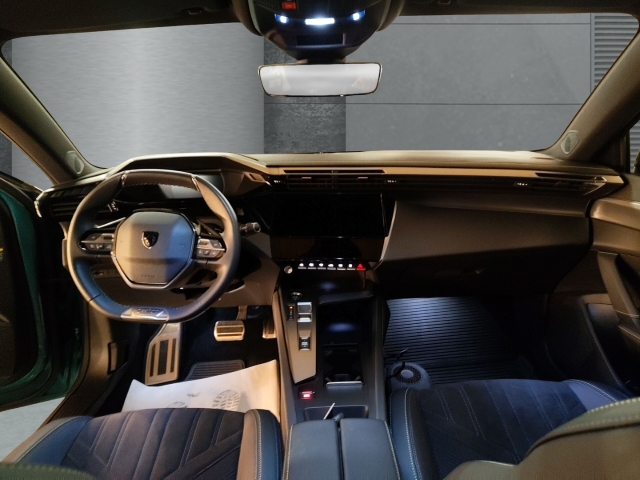 Fahrzeugansicht Peugeot 308 GT 1.2 PureTech 130 EU6d SW Navi LED Blendfreies Fernl. Kurvenlicht ACC El. Heckklappe - Bild 10