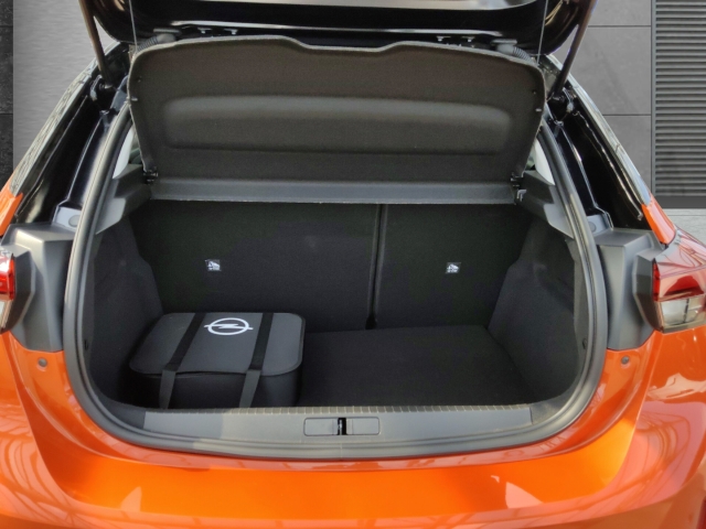 Fahrzeugansicht Opel Corsa-e Elegance LHZ SHZ Rückfahrkam. PDCv+h. Klima-A. Allwetter - Bild 5